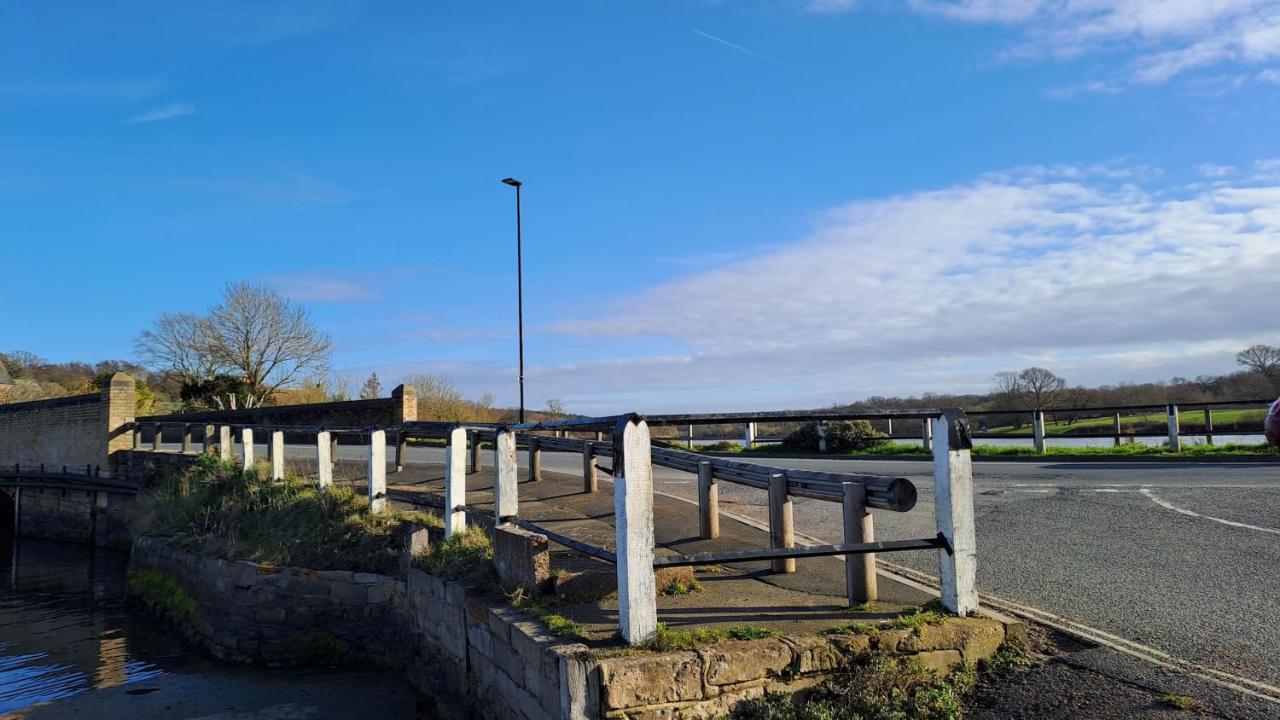 Sandown On The Creek Wootton Bridge  Exterior photo