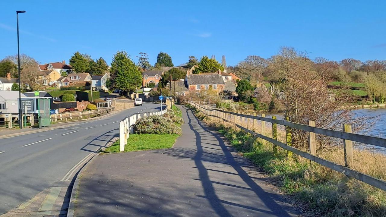 Sandown On The Creek Wootton Bridge  Exterior photo