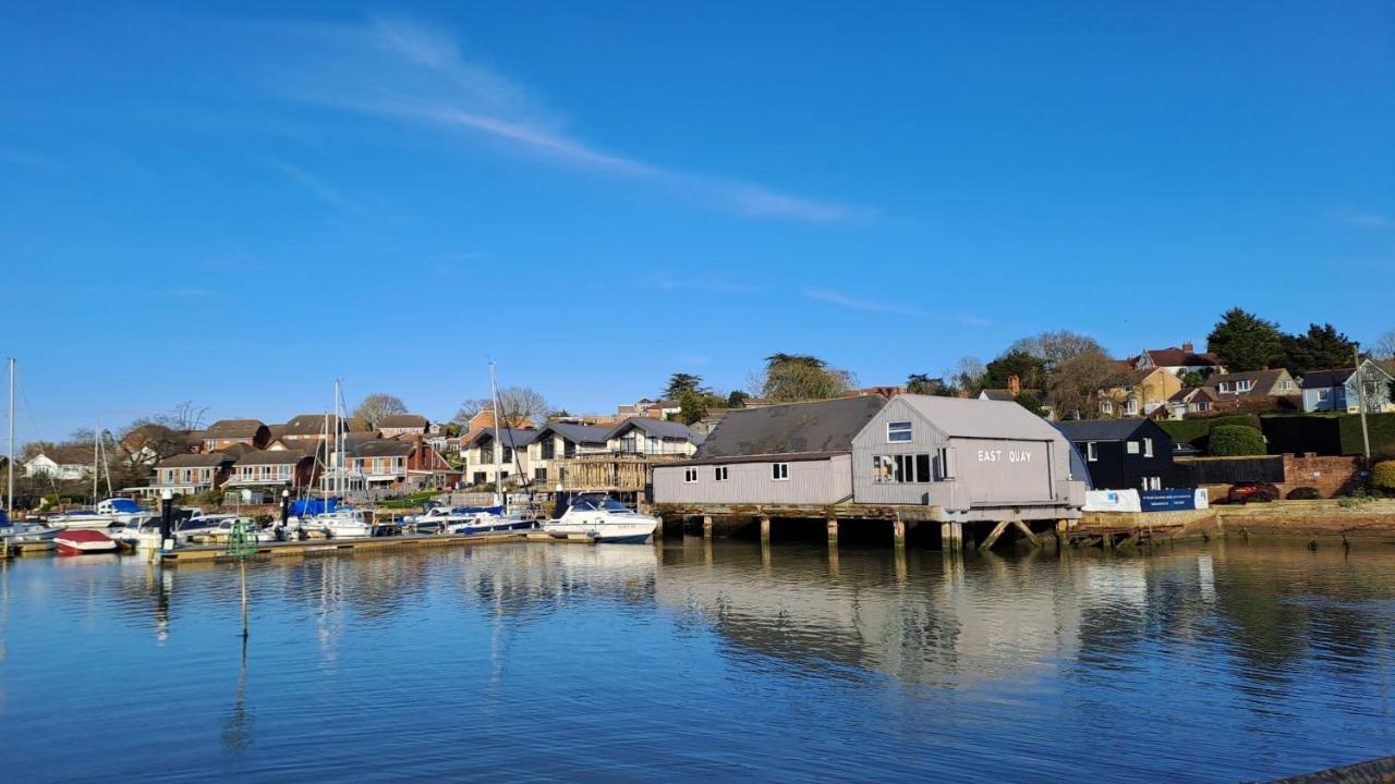 Sandown On The Creek Wootton Bridge  Exterior photo