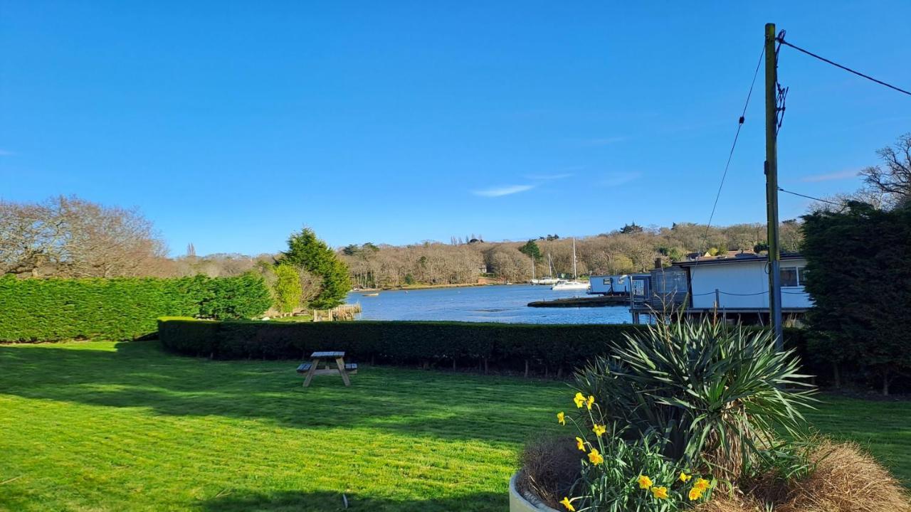 Sandown On The Creek Wootton Bridge  Exterior photo